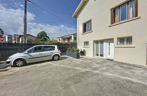 Communay Apartment | Le Magnolia - Apartment in the heart of Communay