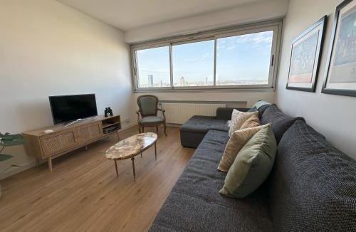 Republique - Tolstoi Apartment | Le Panoramic