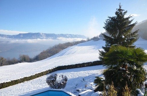 Ontex House | Le petit belvédère: chalet avec piscine & vue lac