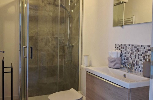 Tullins Bed & Breakfast | Le Petit Chépy Bed and Breakfast 3.