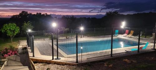 Anglars-Nozac Bed & Breakfast | Le petit nid du Quercy