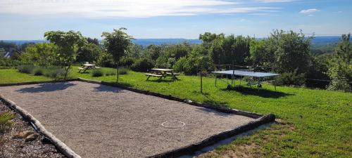 Anglars-Nozac Bed & Breakfast | Le petit nid du Quercy