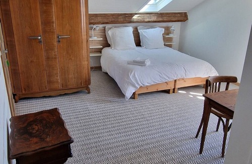 Maringues House | le Pré du Dimanche chambre 4 Uranus