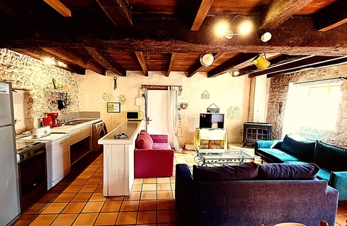 Saint-Just-Luzac House | Le Pressoir 3 bedroom house