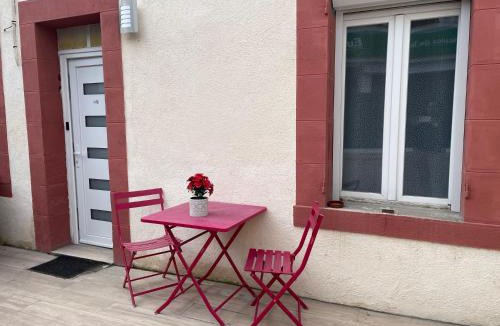 Montlucon Apartment | Le Requiem -Terrasse -Climatisation -Gare