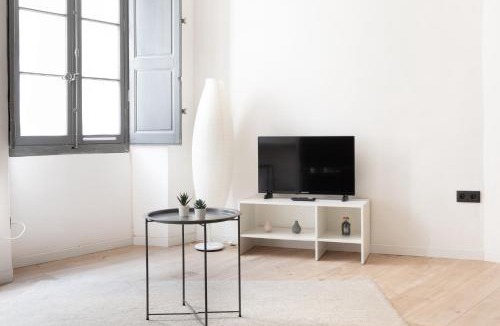Carpentras Apartment | Le Rimbaud - Studio moderne en hypercentre - WiFi