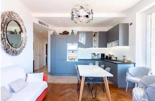 Riou - Petit Juas - Av de Grasse Apartment | Le Sinatra splendide vue mer panoramique et balcon