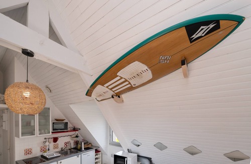 Plouharnel Apartment | “Le Studio Du Dolmen” Apartment in Plouharnel with Balcony