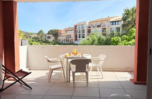 Port Cogolin Apartment | Le Terrasol - Plage accessible à pied - Piscine