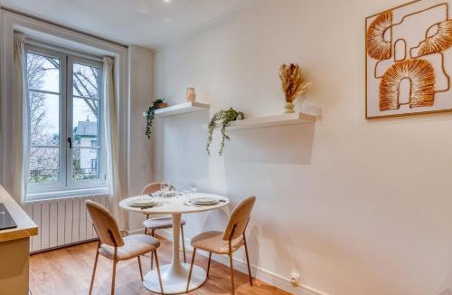 Bussiere - Cadiere Apartment | Le Zola Oullins 10 min à pied métro B Wi-Fi inclus