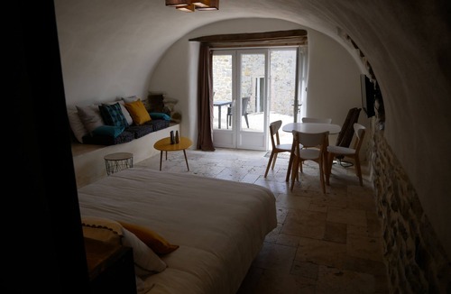 Grospierres House | Les Agaves