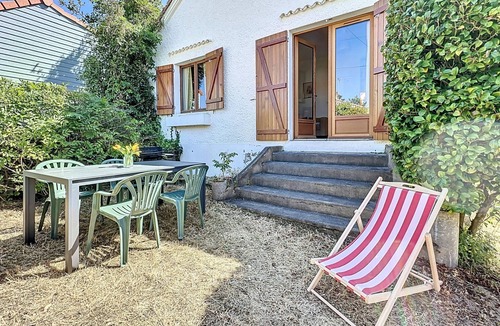 Tharon-Plage House | Les Ajoncs by Interhome