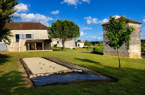 Montaigu-de-Quercy Villa | Les Artals- Villa with 12m pool, boules court