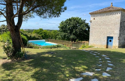 Montaigu-de-Quercy Villa | Les Artals- Villa with 12m pool, boules court