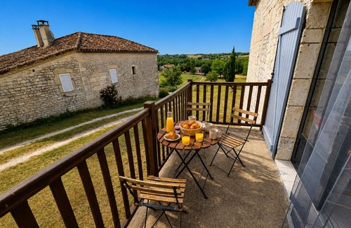 Montaigu-de-Quercy Villa | Les Artals- Villa with 12m pool, boules court