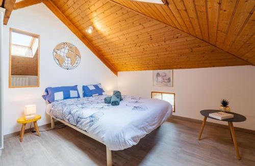 Montaigu-de-Quercy Villa | Les Artals- Villa avec piscine 12m, boulodrome
