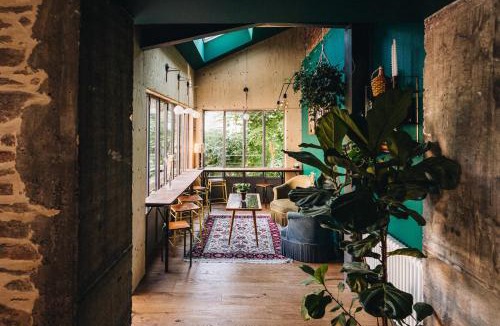 Saint-Helier Hostel | Les Chouettes Hostel