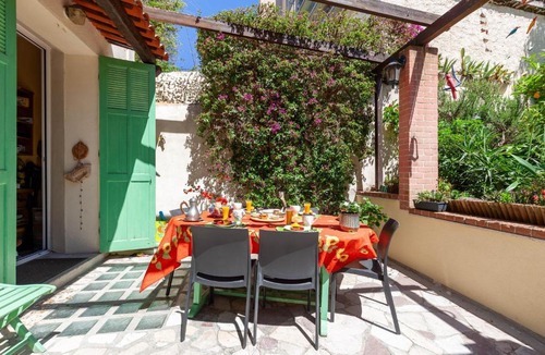 Les Cinq Avenues Bed & Breakfast | Les Citronniers