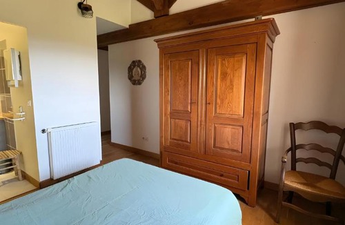 Saint-Julien-Labrousse Bed & Breakfast | Les Combes Claires
