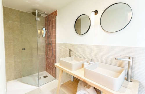 Laparade Hotel | Les Coteaux Lodges & Expériences