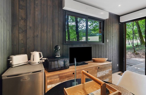 Jayac House | Les Crouquets Truffle Spa Cabin