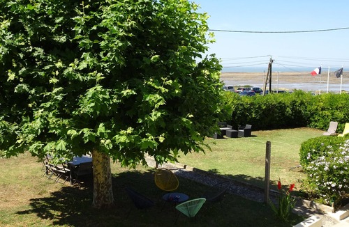 Quartier des Boucholeurs House | Les Demeures de Mentor-Romard, classified 4* for 10 people, near beaches