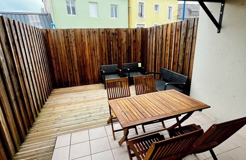 Morgat Apartment | Les Embruns - Centre Morgat with parking space, 1 bedroom, sleeps 4
