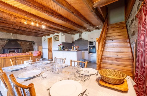 Peyre-en-Aubrac House | Les Fleurs de l'Aubrac 4/6 pers