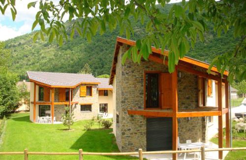 Aston House | Les Granges de Leo