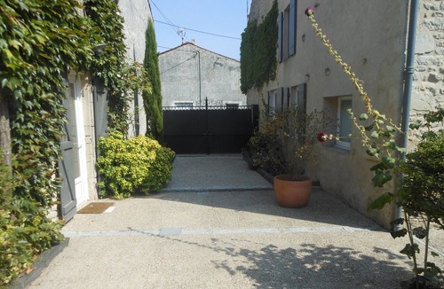 Aunis Sud Villa | Les Hôtes du Paradis, Gîte for up to 15 people.