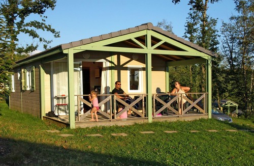 Beynat House | Les Hameaux de Miel-Chalet 6 pers. by Interhome