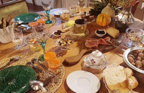 Laglorieuse Bed & Breakfast | Les Hotes Des Guillemets