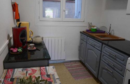 Aignes House | Les platanes