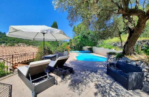 Sollies-Toucas Apartment | Les Restanques de Toucas - Studio dans villa avec jardin et piscine partagée