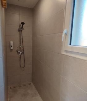 Saint-Martin-de-Bromes Bed & Breakfast | Les Terrasses du Castelleras - Chambres d'hôtes