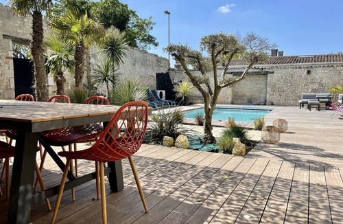 Puilboreau House | Les Villas de Grammont 640m2 with swimming pool