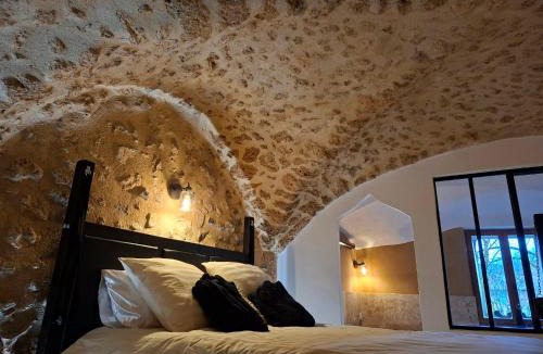 Bras Apartment | Les Voûtes Secrètes - Love Room avec Balnéo à Bras