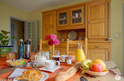 Dornes Bed & Breakfast | Les Volets Bleus