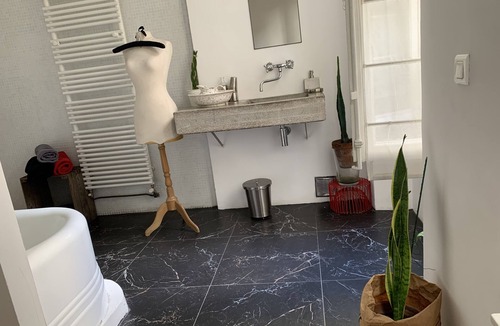 1st Arrondissement Bed & Breakfast | Liberté