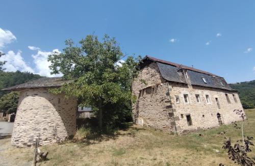 Saint-Parthem House | Lo Castel de Lasmaries
