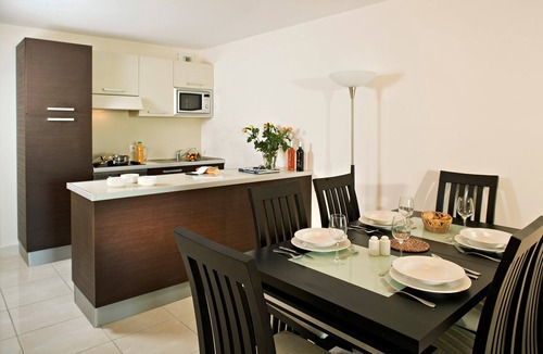Mandelieu-La-Napoule Condo | Location Anneau Bateau | Appart Chaleureux