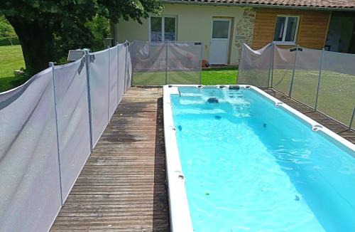 Montredon-Labessonnie Bed & Breakfast | Location chambre chez l habitant campagne tarnaise