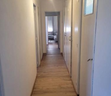 Pignans Apartment | Location haut de villa