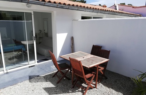 Rivedoux-Plage Cottage | LODGING FOR 4 PEOPLE, 2 BEDROOMS, PRIVATE PATIO, HEATED SWIMMING POOL, PRIVATE PARKING