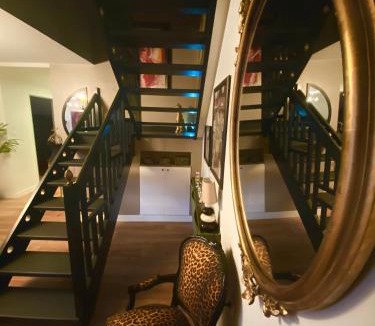 Saint-Vincent-de-Paul Bed & Breakfast | Loft Love-Room