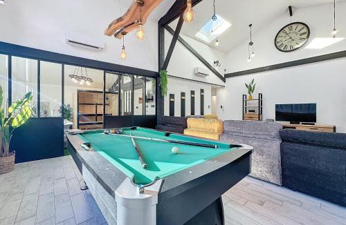 Montlucon Apartment | LOFT SPA SAUNA 10 personnes Centre ville
