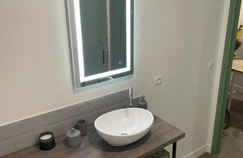 Vallauris Apartment | Logement entier : Studio neuf avec jardin