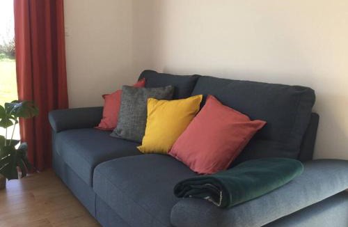 Les Iffs Apartment | Logement neuf avec jardin privé 4 couchages et Jacuzzi Piscine en option