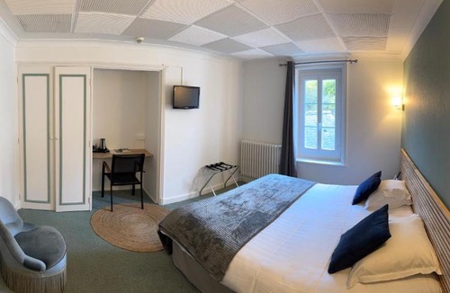 Quintin Hotel | Logis Hôtel du Commerce