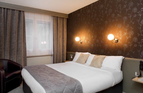 Bellevue - Le Mont - La Jomayere Hotel | Logis Hôtel du Midi - Saint Etienne Sud